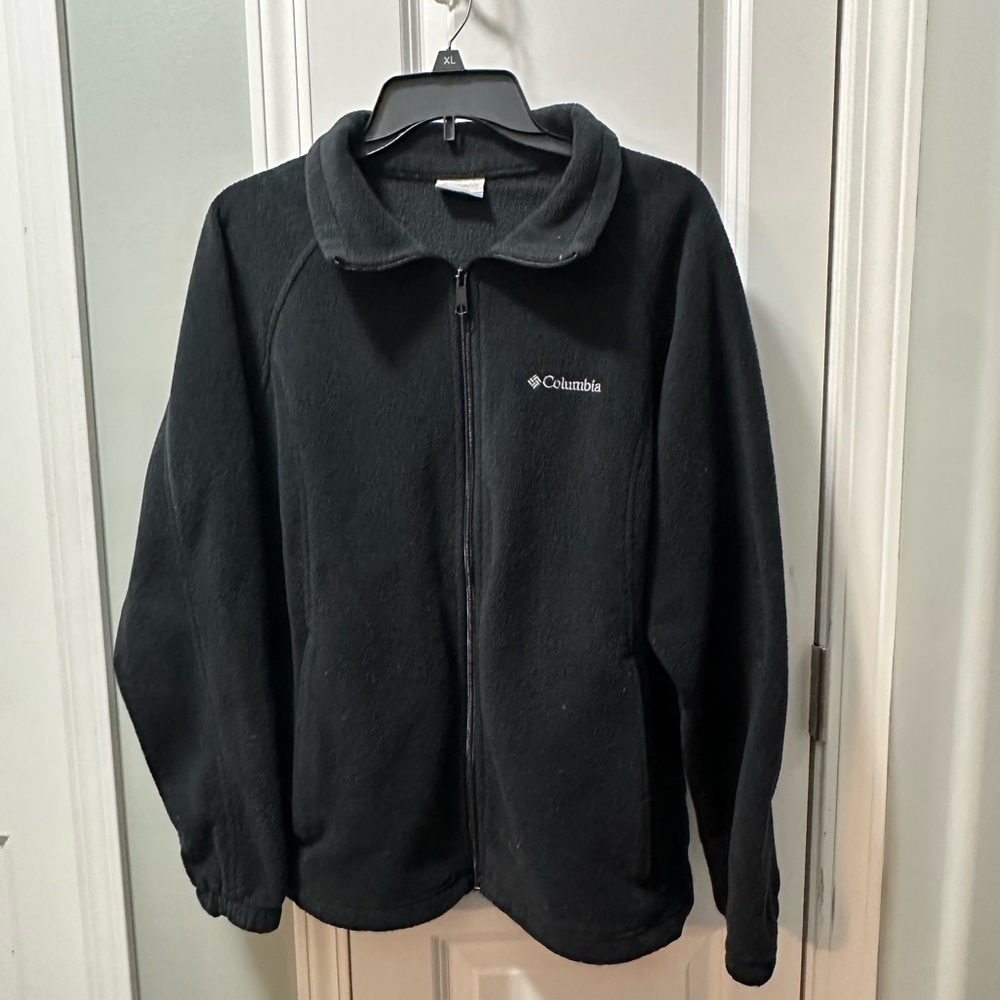 Columbia Women’s Zip up
